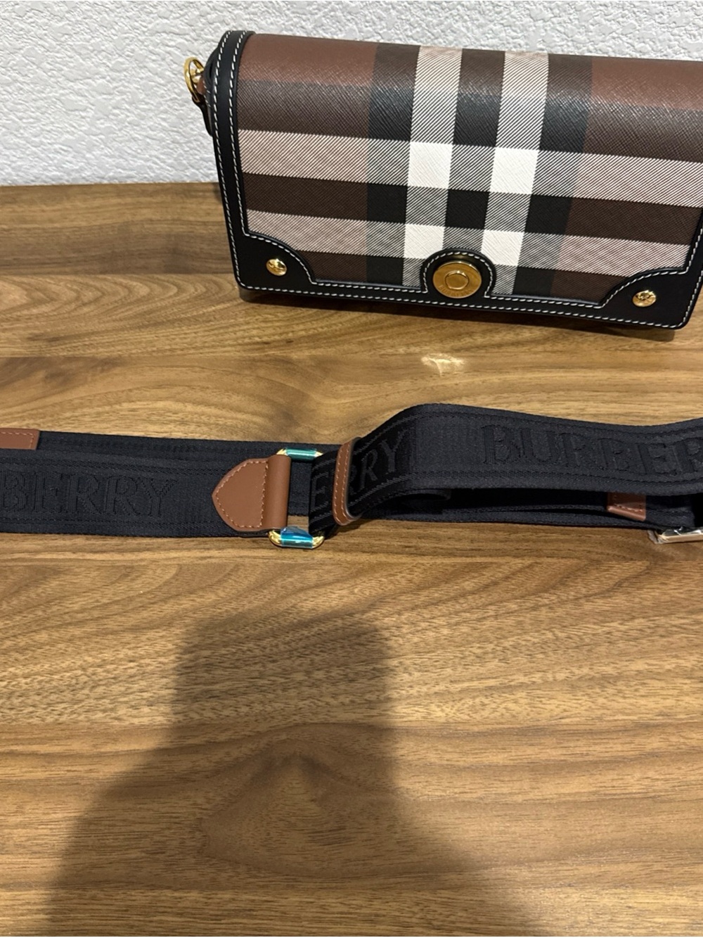 Birch brown Burberry top handle note bag - Picture 6 of 6